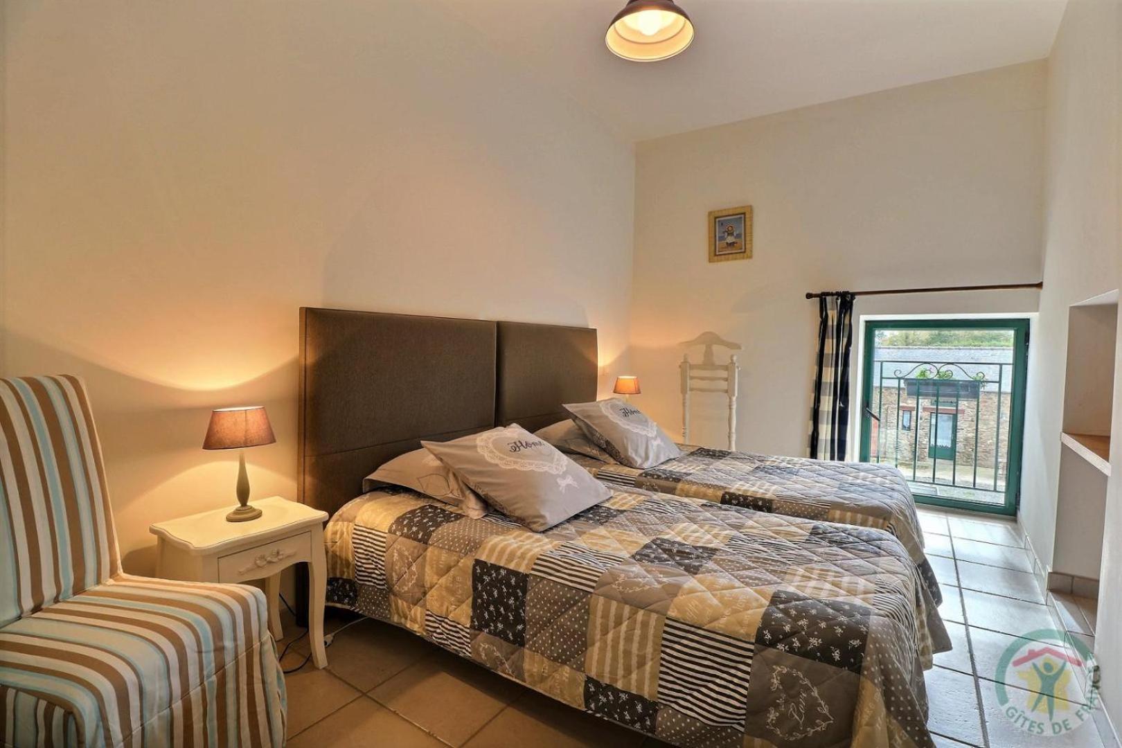 La Pahorie Bed & Breakfast แซงต์-เมลัวร์-เดส์-ซงด์ ภายนอก รูปภาพ