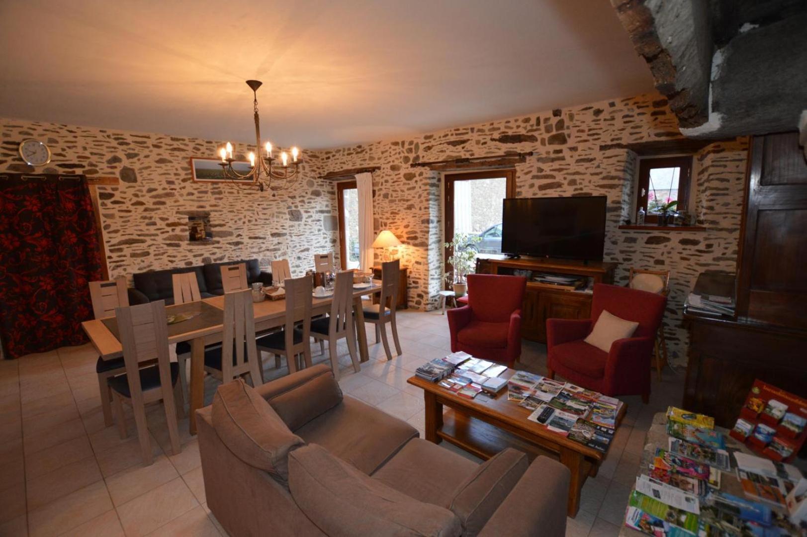 La Pahorie Bed & Breakfast แซงต์-เมลัวร์-เดส์-ซงด์ ภายนอก รูปภาพ